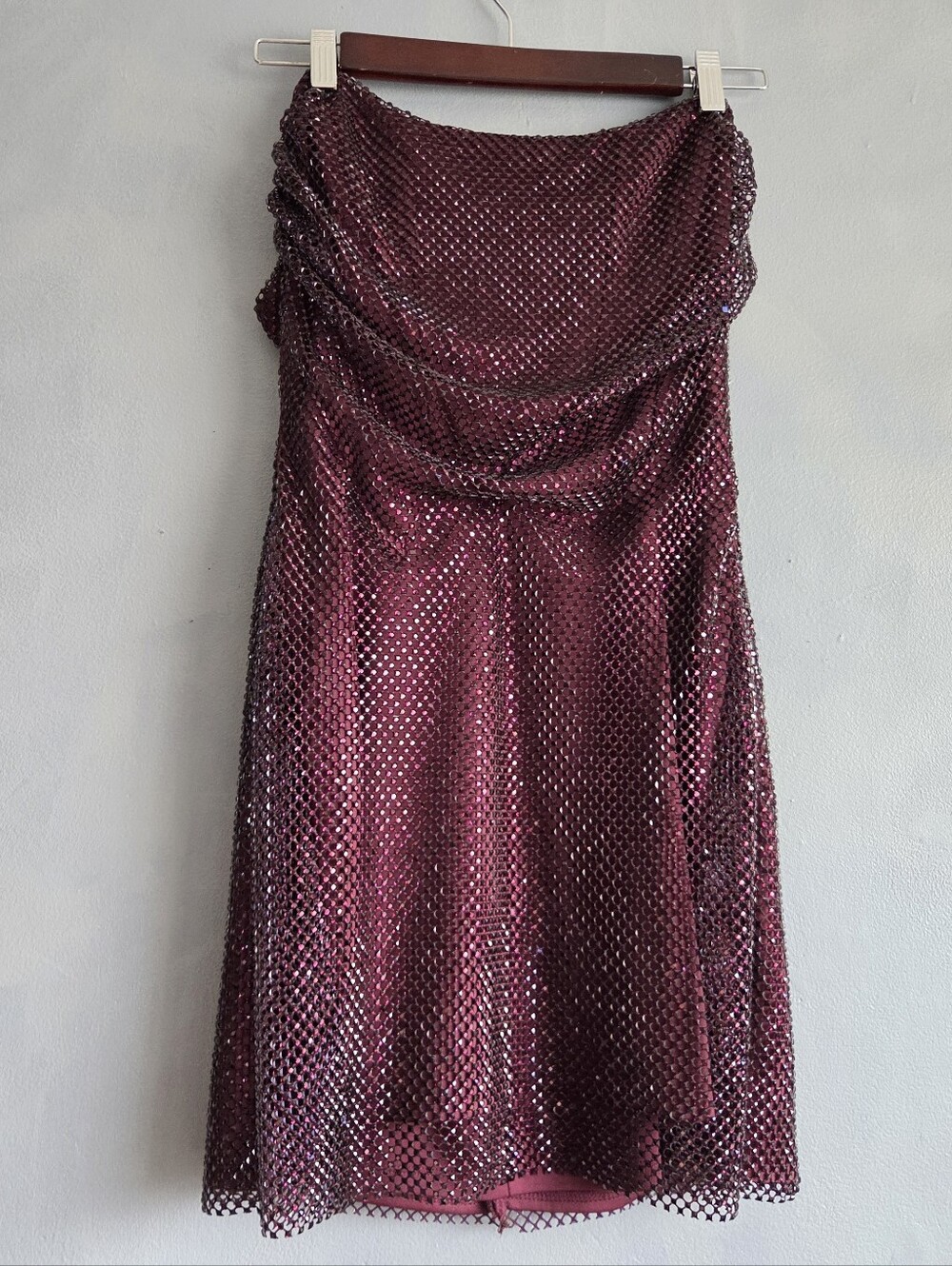 ZARA COLLECTION DIAMOND MESH BURGUNDY MINI DRESS, SIZE SMALL, NEW